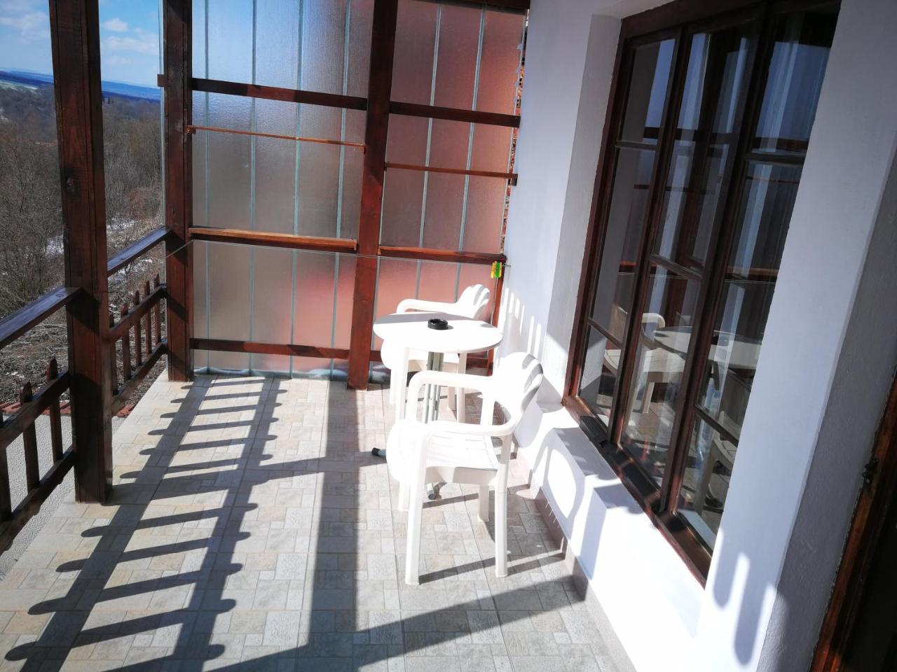The White House Hotel Krushuna Exterior foto